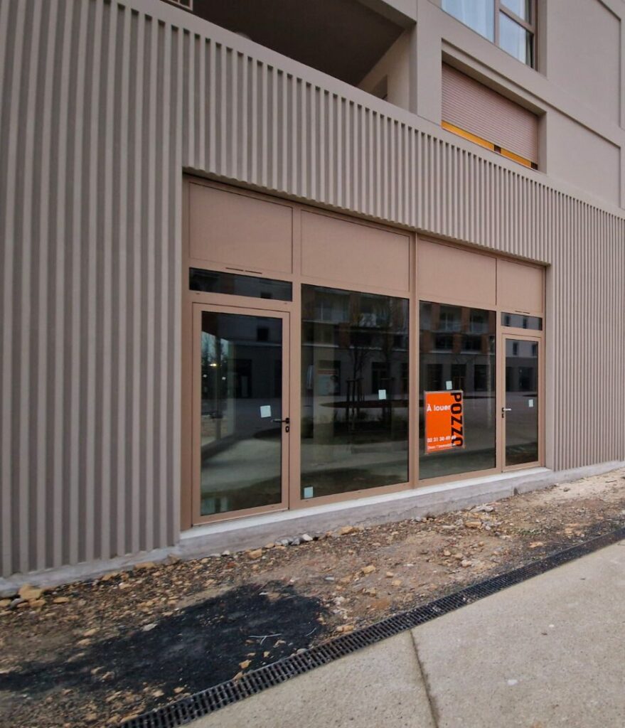 Sud de Caen – A LOUER  – Local commercial neuf  106.60 m²