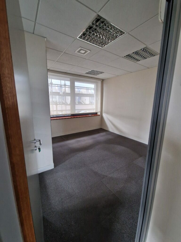 CAEN – A LOUER – Local commercial de 198 m² avec Droit d&rsquo;Entrée
