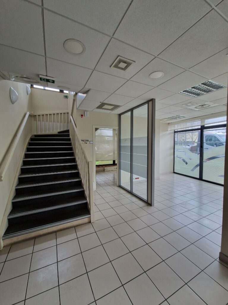 CAEN – A LOUER – Local commercial de 198 m² avec Droit d&rsquo;Entrée