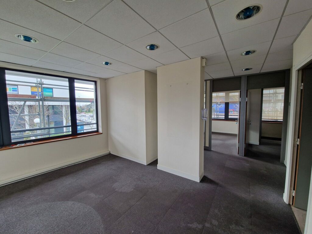 CAEN – A LOUER – Local commercial de 198 m² avec Droit d&rsquo;Entrée