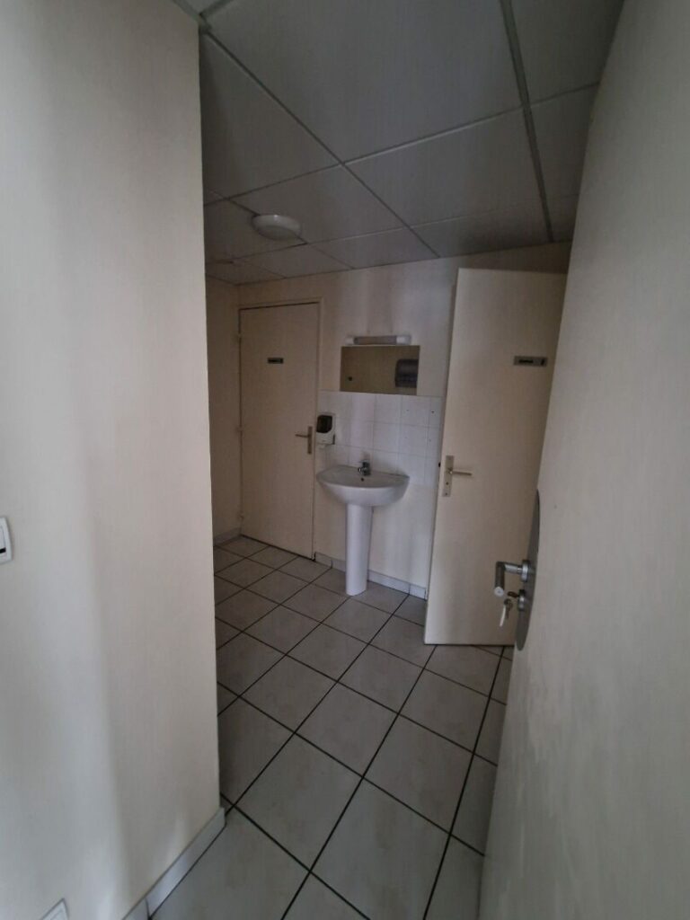 CAEN – A LOUER – Local commercial de 198 m² avec Droit d&rsquo;Entrée